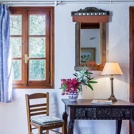 Charming In An Olive Grove With Pool سكوبيلوس تاون